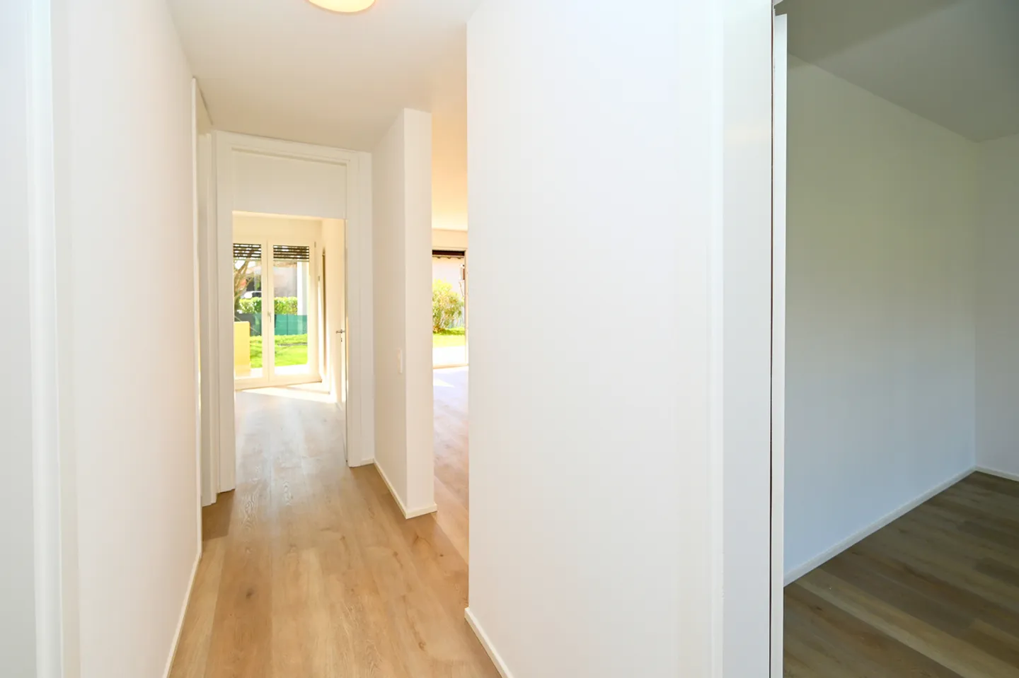 Helles Apartment mit privatem Garten in Cureglia - Foto 19 von 22