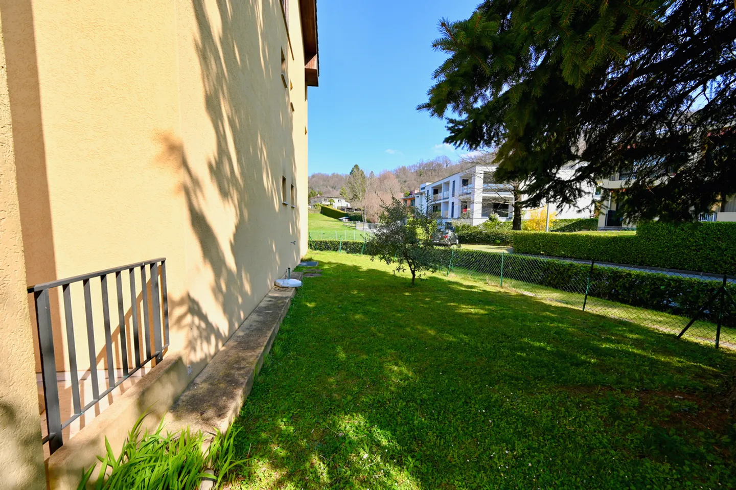 Helles Apartment mit privatem Garten in Cureglia - Foto 22 von 22