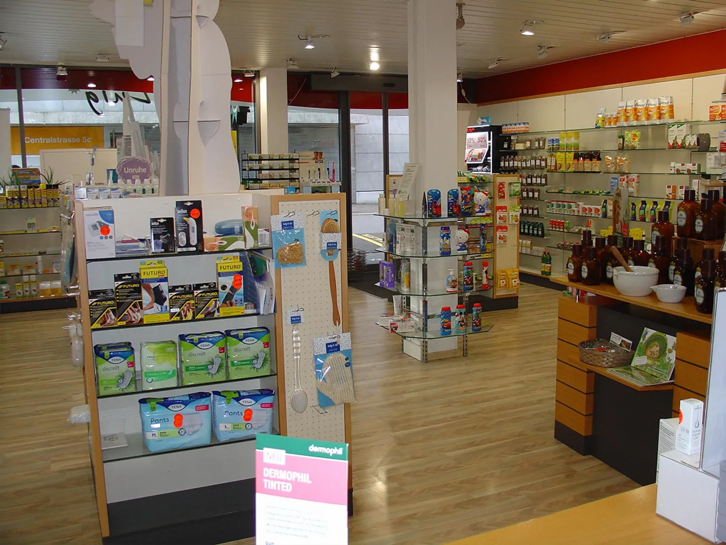 Spazio commerciale rappresentativo nella migliore posizione pedonale a Goldau - Foto 4 di 13