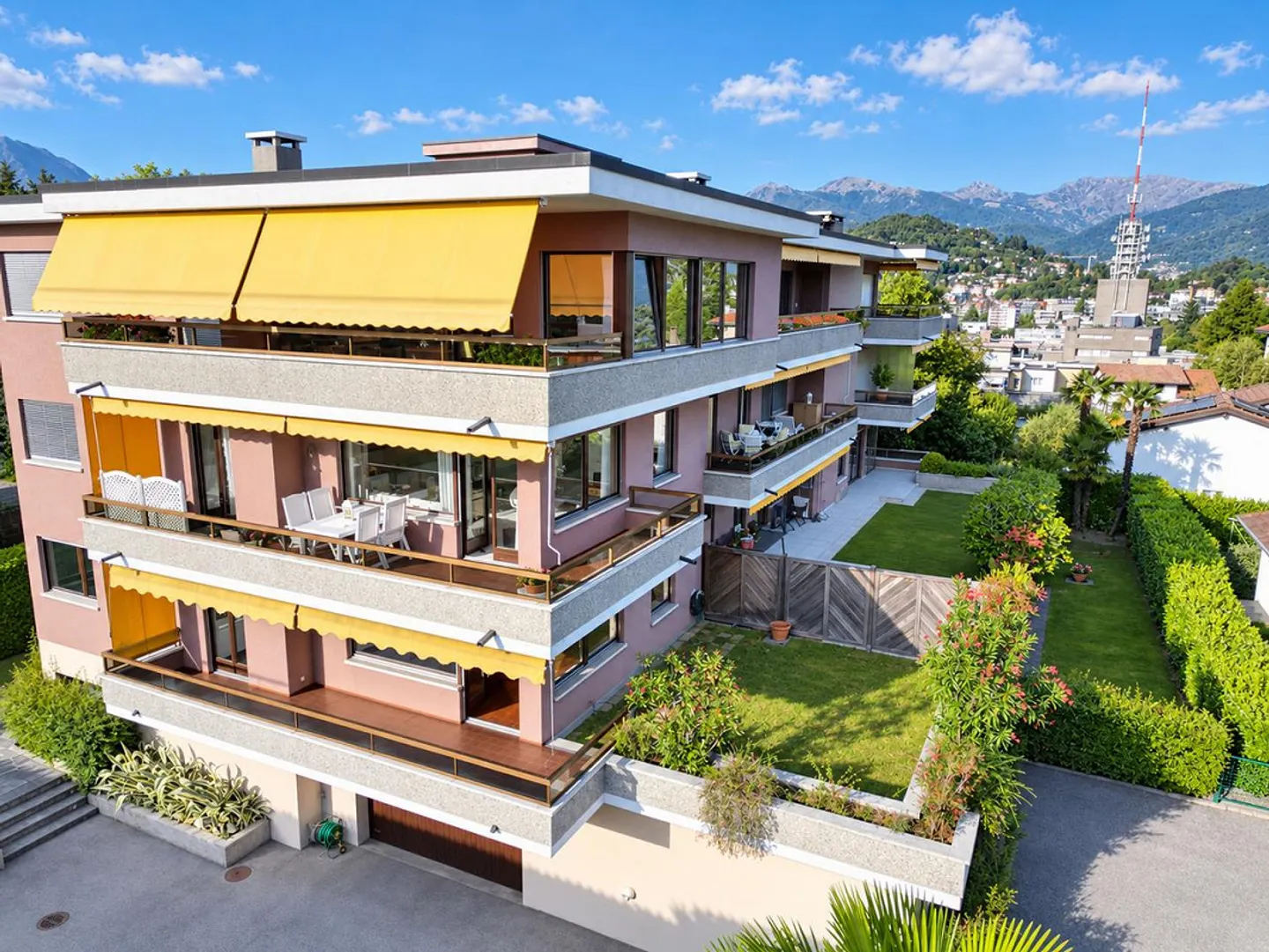 Geräumige Wohnung mit Terrasse und privatem Garten - Foto 2 von 19