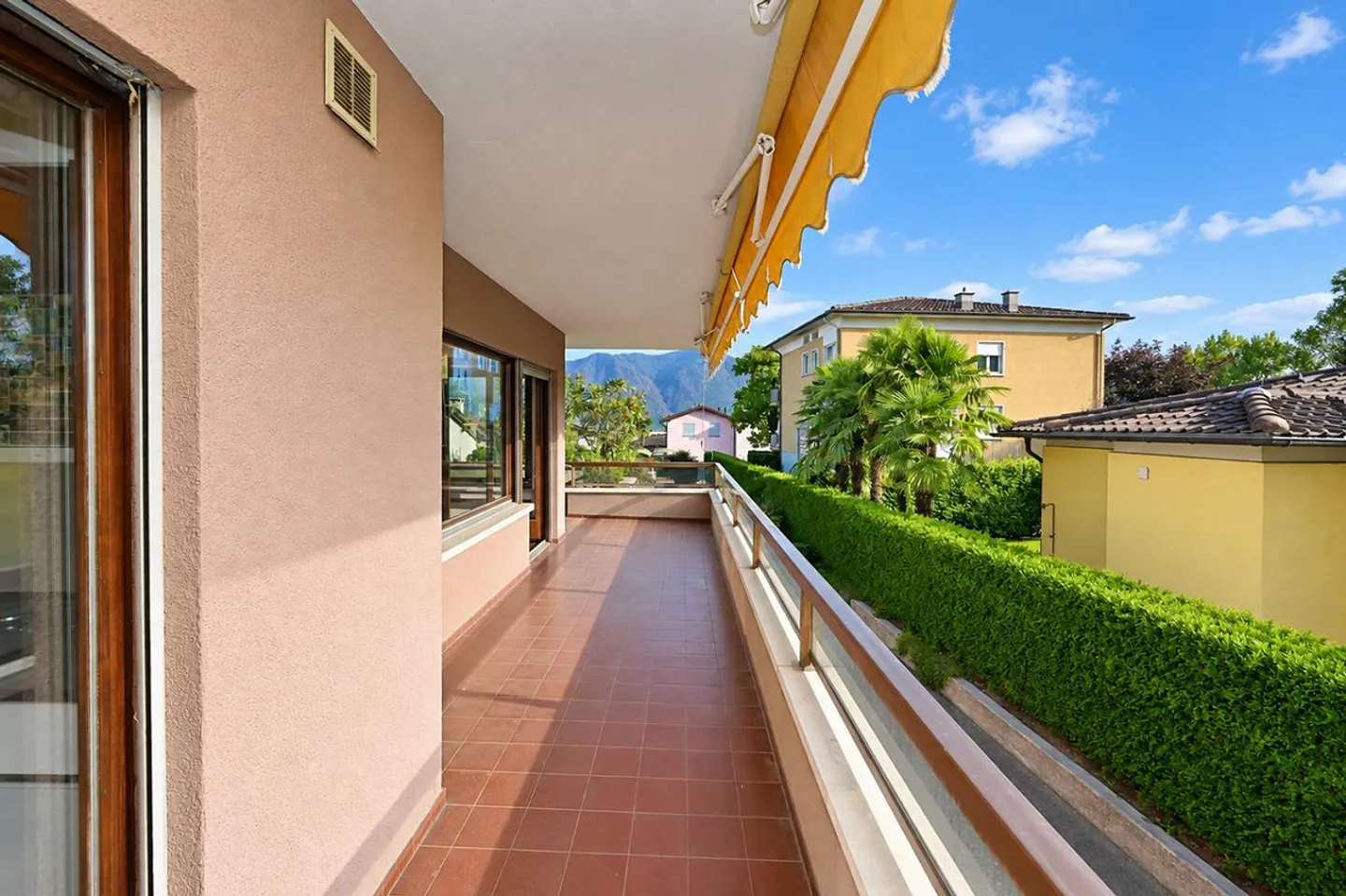Geräumige Wohnung mit Terrasse und privatem Garten - Foto 4 von 19