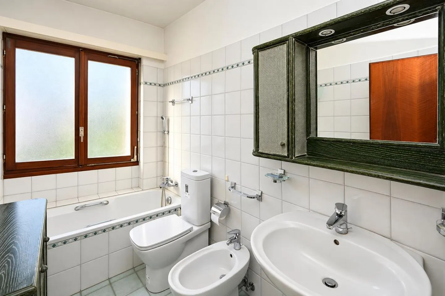Geräumige Wohnung mit Terrasse und privatem Garten - Foto 12 von 19
