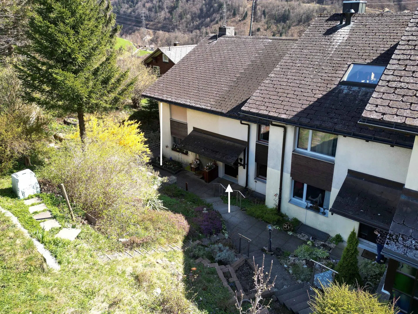 Beautiful terraced single-family house in a sunny and quiet location in Sool GL - Photo 5 of 26