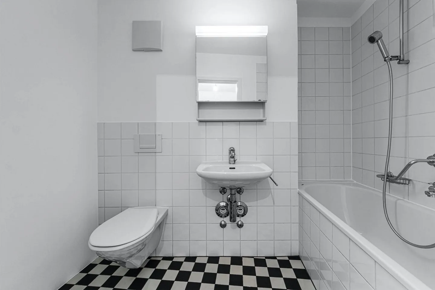 Affordable 2-room apartment in Kleinbasel - Photo 1 of 6