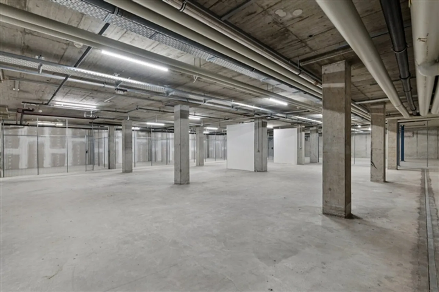 «Ihre neue Lagerfläche - Kompakt. Trocken. Bereit.» - Foto 1 von 8