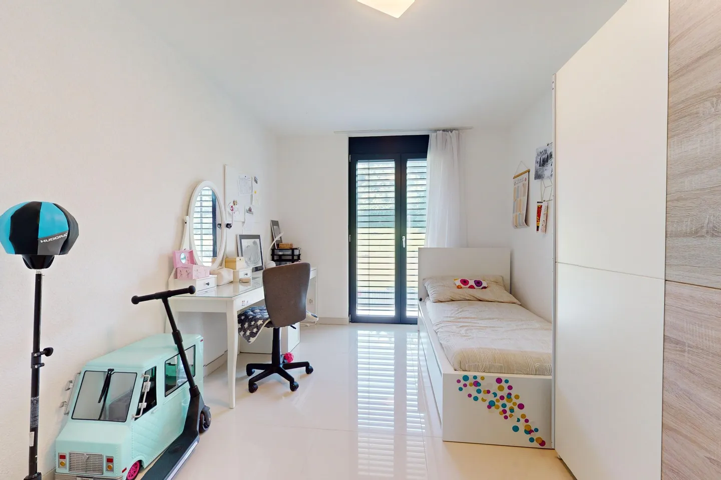 Elegant Apartment in Studen - Photo 9 of 12