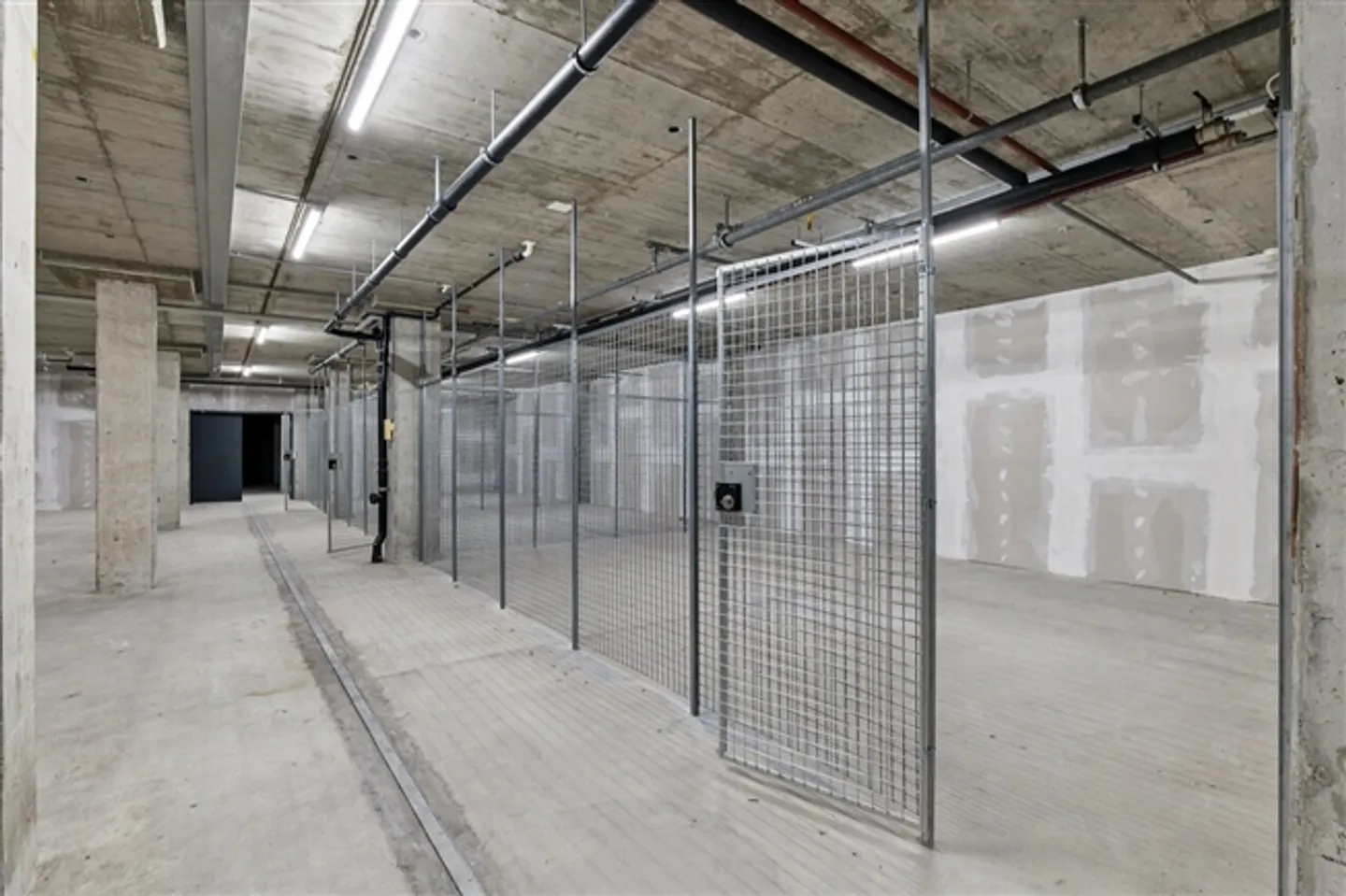 «Ihre neue Lagerfläche - Kompakt. Trocken. Bereit.» - Foto 4 von 8