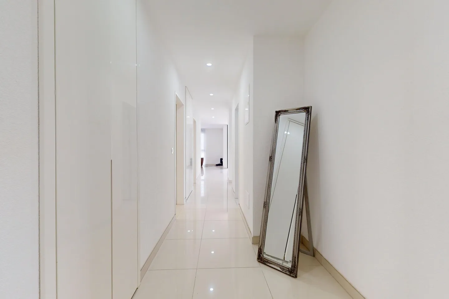 Elegant Apartment in Studen - Photo 10 of 12