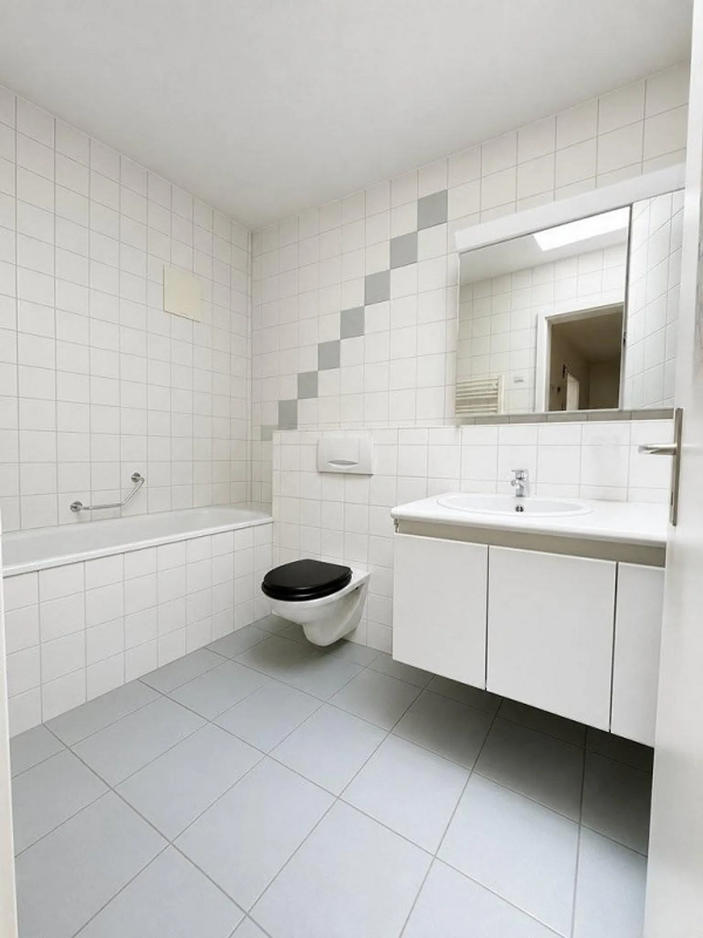 Charmante Attikawohnung in Münsingen - Foto 2 von 9