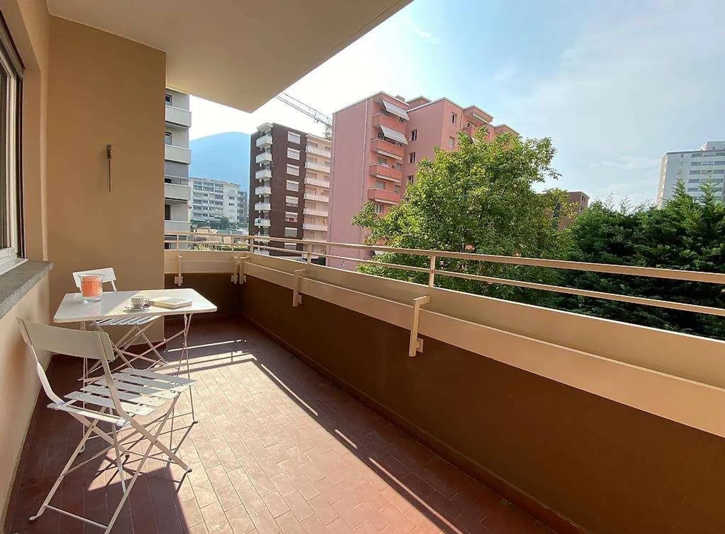Pregassona - 4,5-Zimmer-Wohnung im erhöhten Erdgeschoss in einem Gebäude - Foto 5 von 6