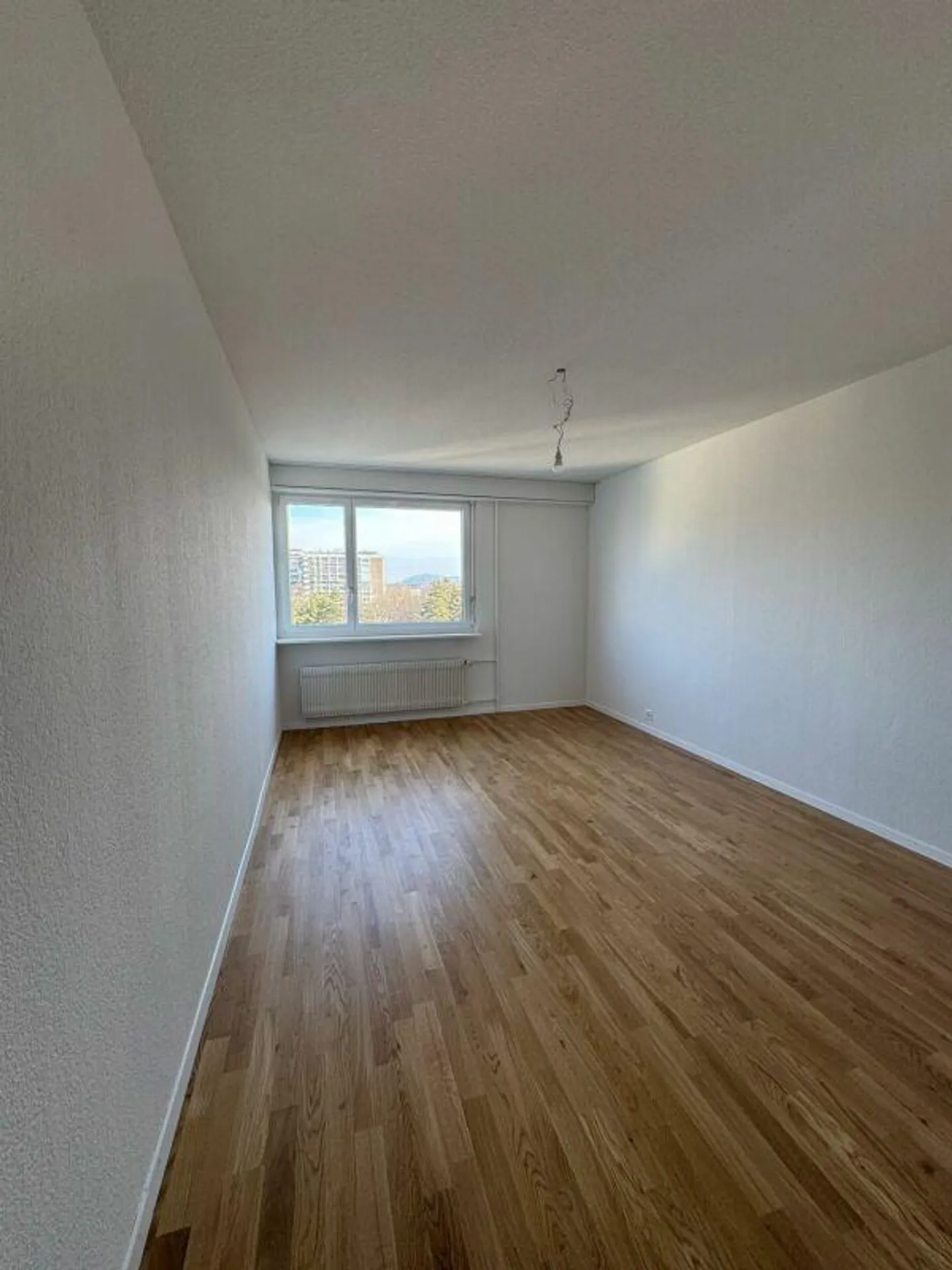 Appartamento ristrutturato di 3,5 locali con due balconi a Schwabgut - Foto 8 di 8
