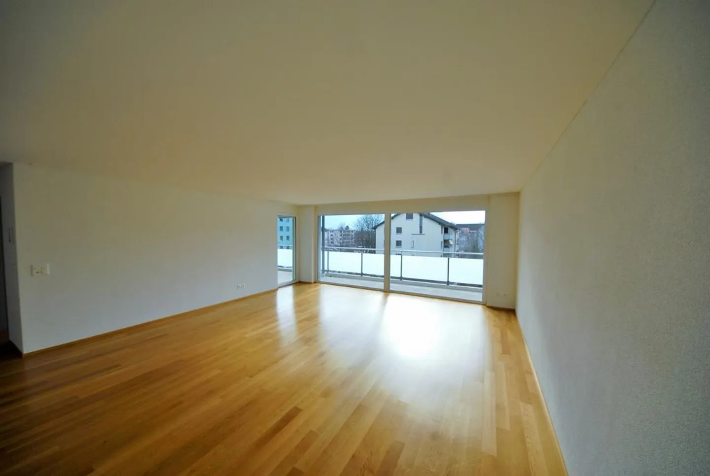 Modern apartment in a good location - Photo 2 of 12