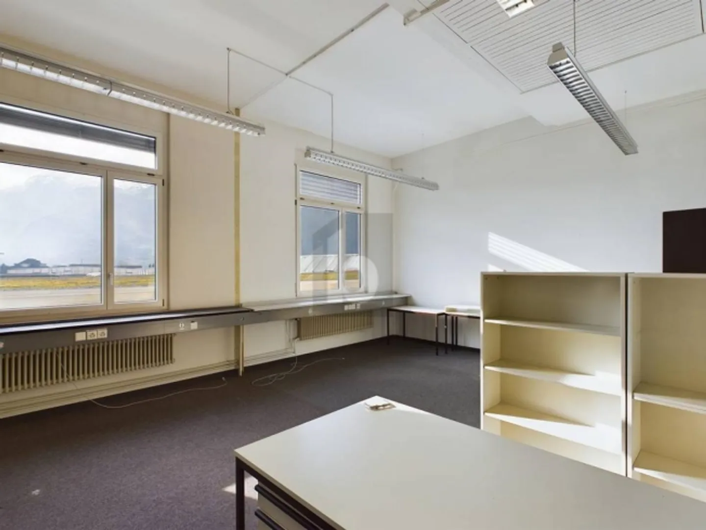 «HELLE RÄUME ZU GÜNSTIGEM MIETZINS» - Foto 1 von 4