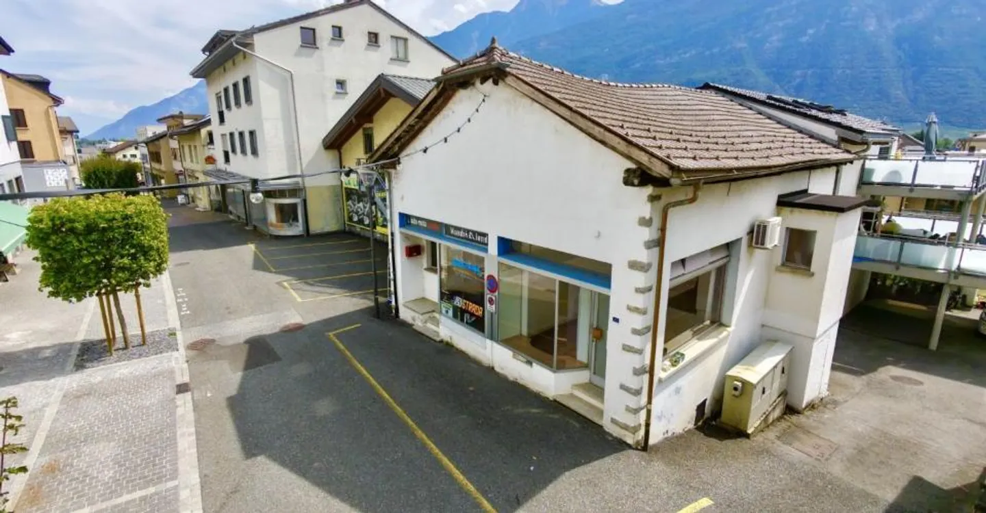 House in the heart of Fully with great potential - Photo 1 of 13
