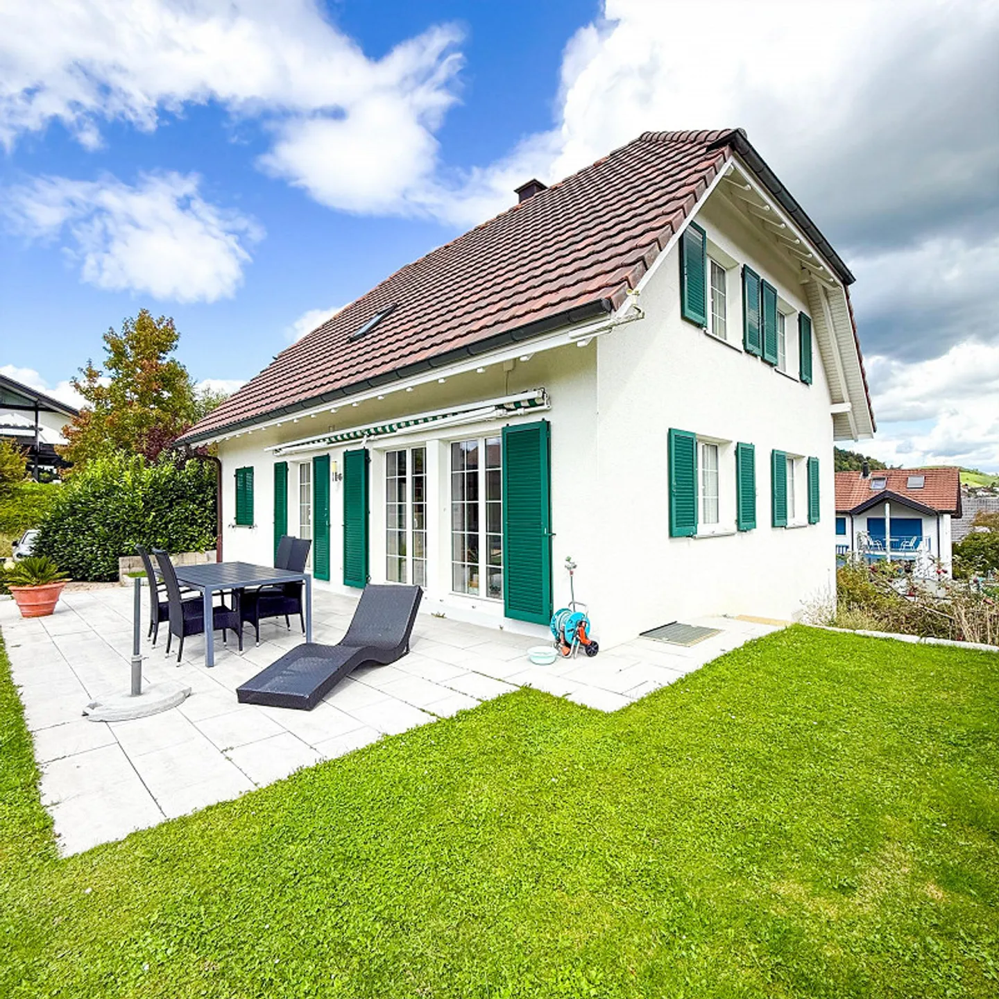 Casa unifamiliare di 5,5 stanze con giardino da sogno - Foto 1 di 16
