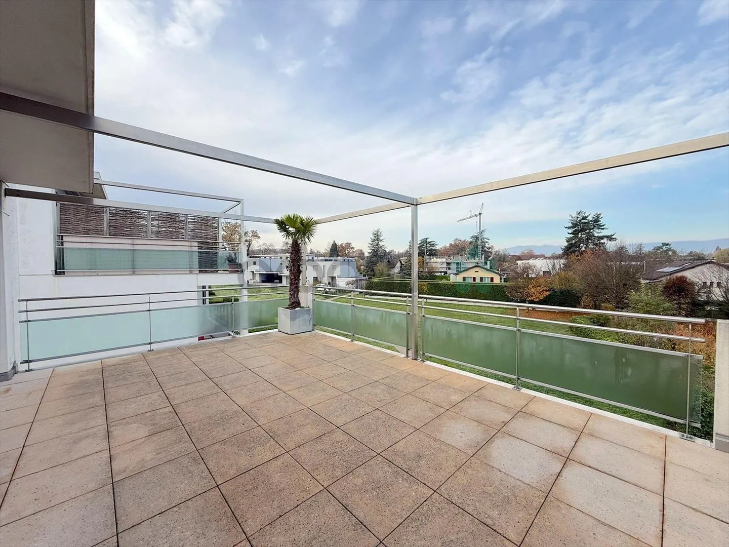 Duplex Penthouse in Plan-les-Ouates - Photo 1 of 8