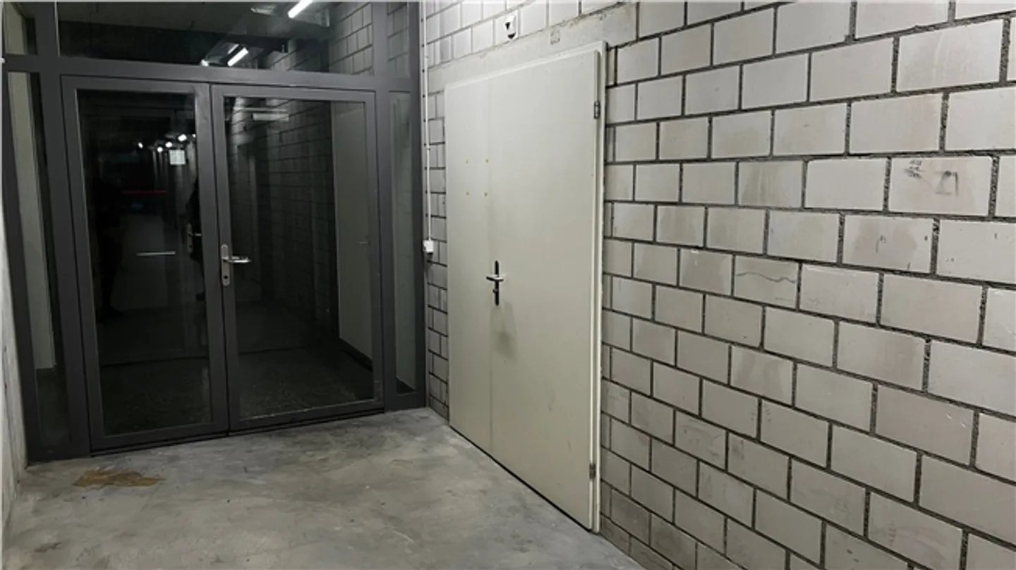 Locali di stoccaggio tra 40-208 m² nel 1° piano interrato - Foto 3 di 11