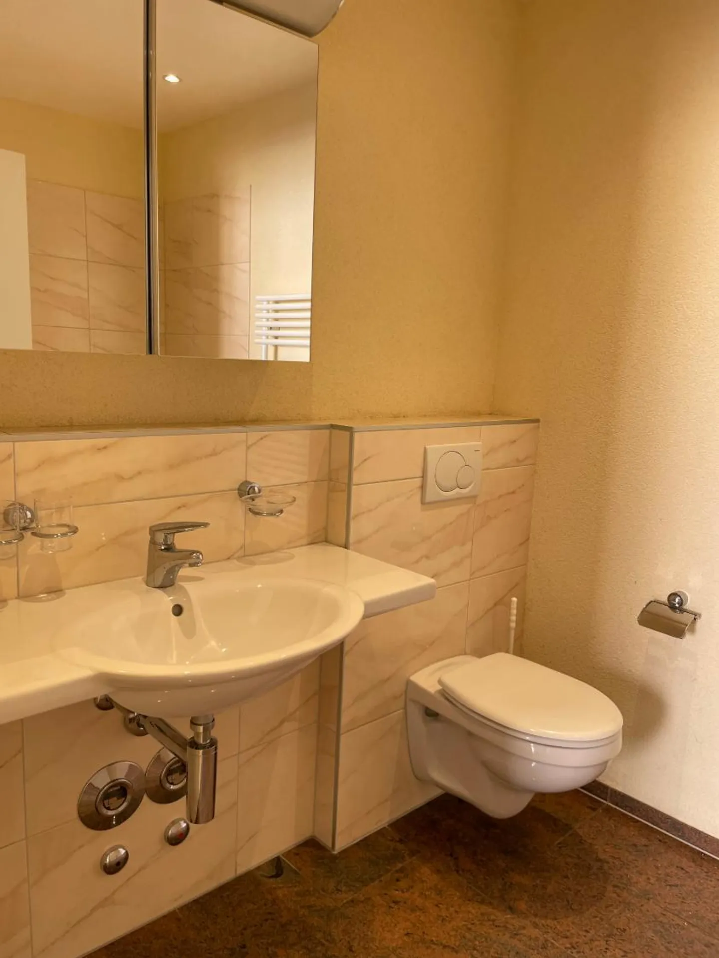 Apartment with 4.5 rooms on the 3rd floor - Photo 4 of 9