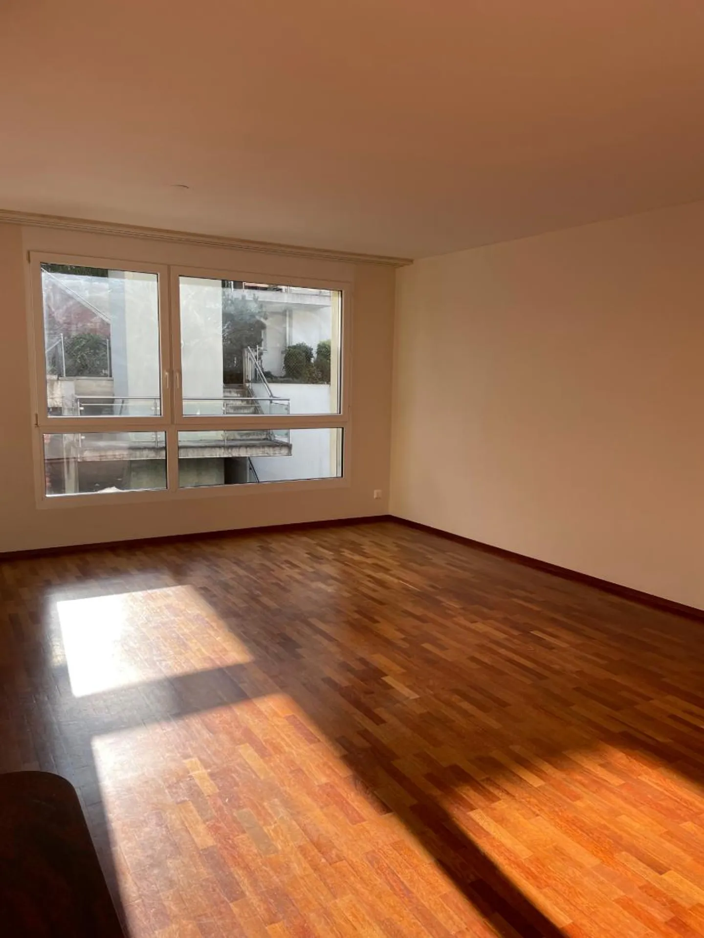 Apartment with 4.5 rooms on the 3rd floor - Photo 6 of 9