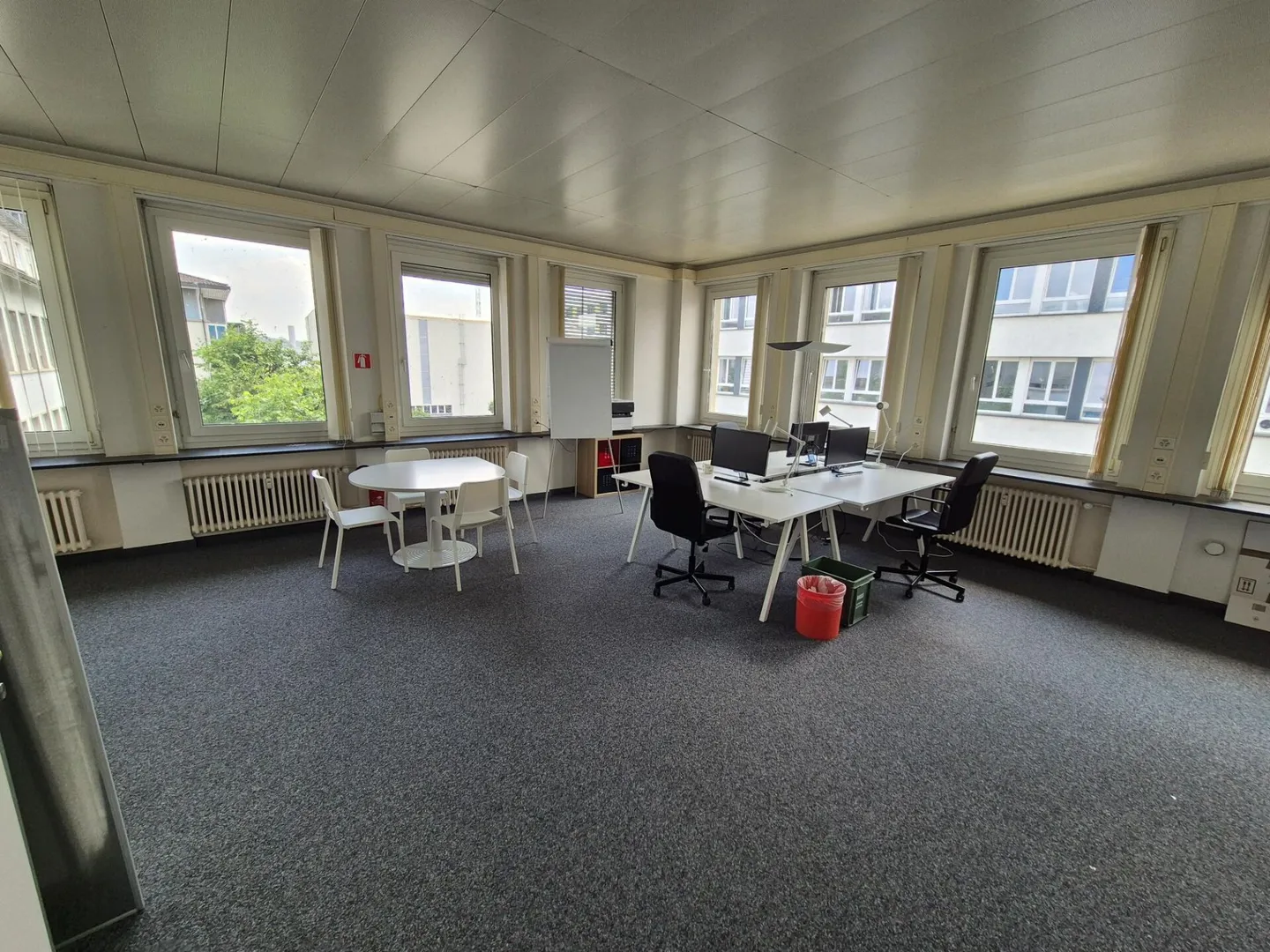 Spacious Office in Buss-Areal Pratteln - 43 m² on the 2nd Floor of the West Administration Building - Photo 4 of 6