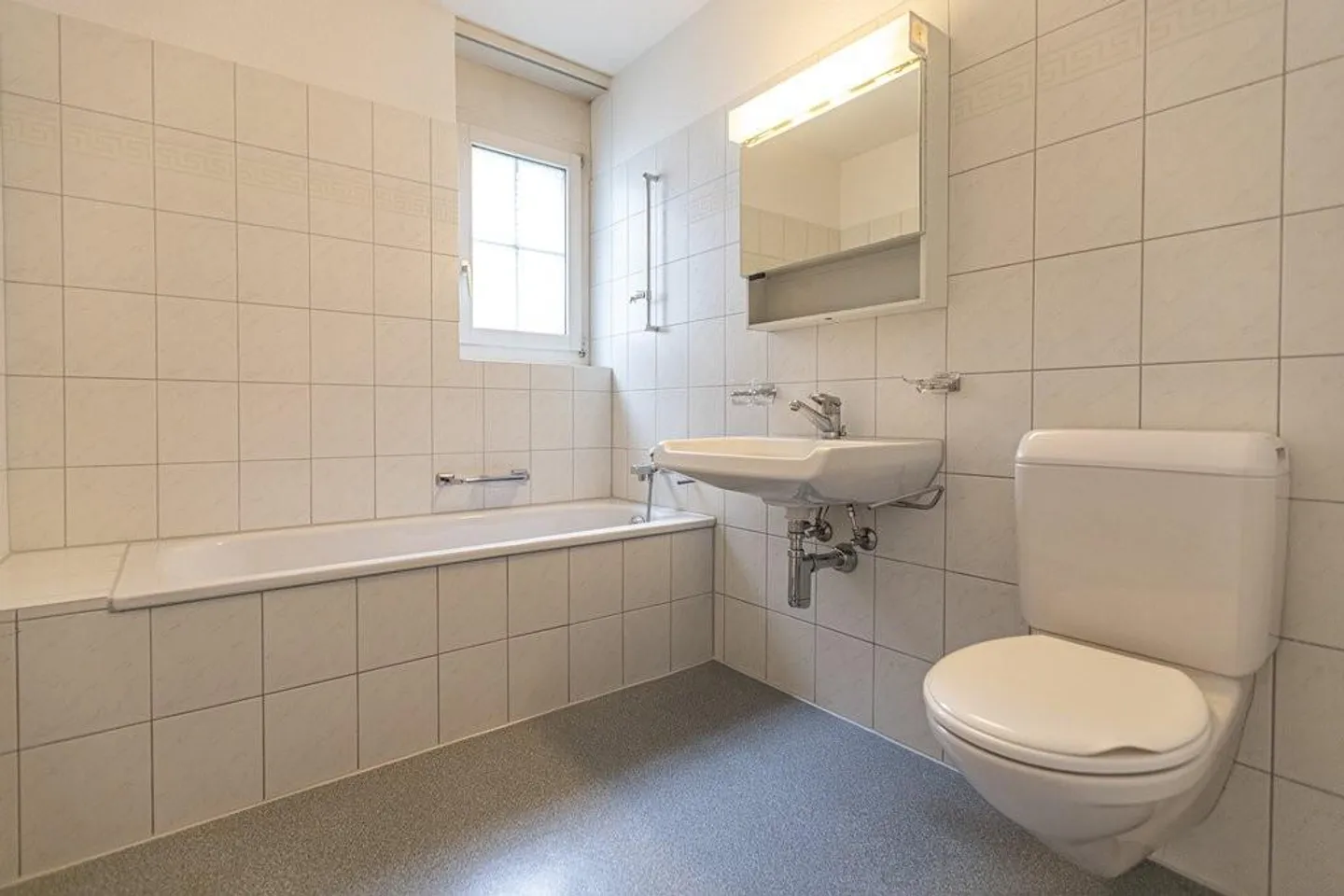 Heimelige Wohnung an ruhiger Lage in Bülach - Foto 3 von 9