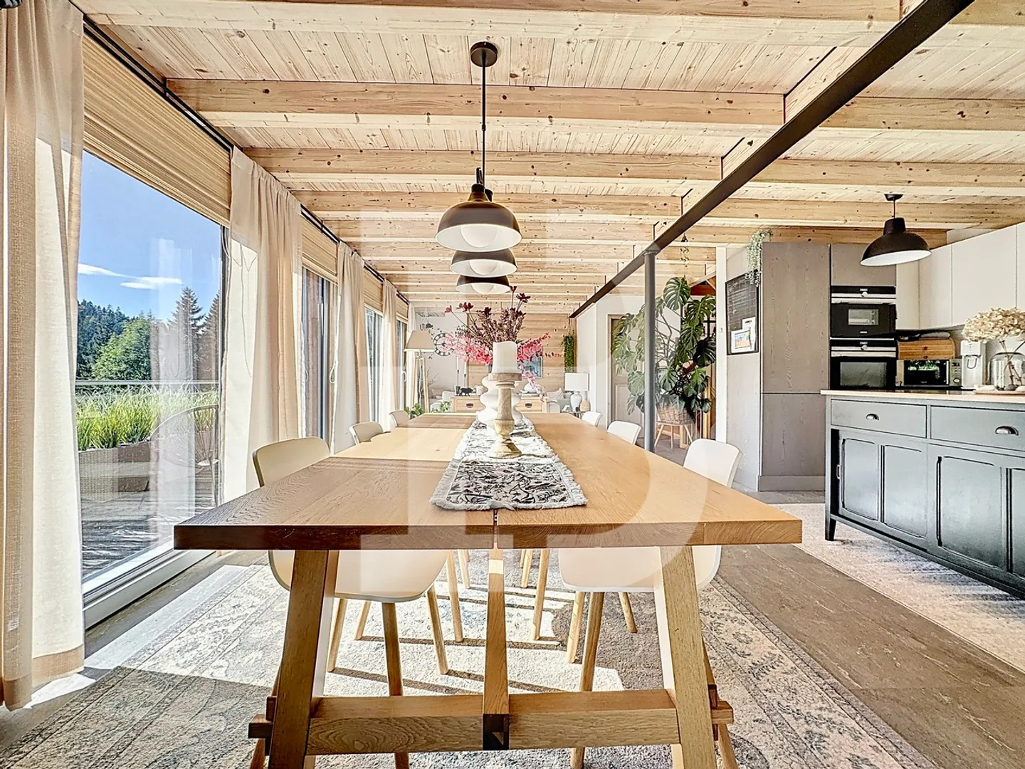 Magnifiziertes Chalet mit Aussicht, 3 Schlafzimmern und ausgebautem Dachboden - Photo 2 sur 8