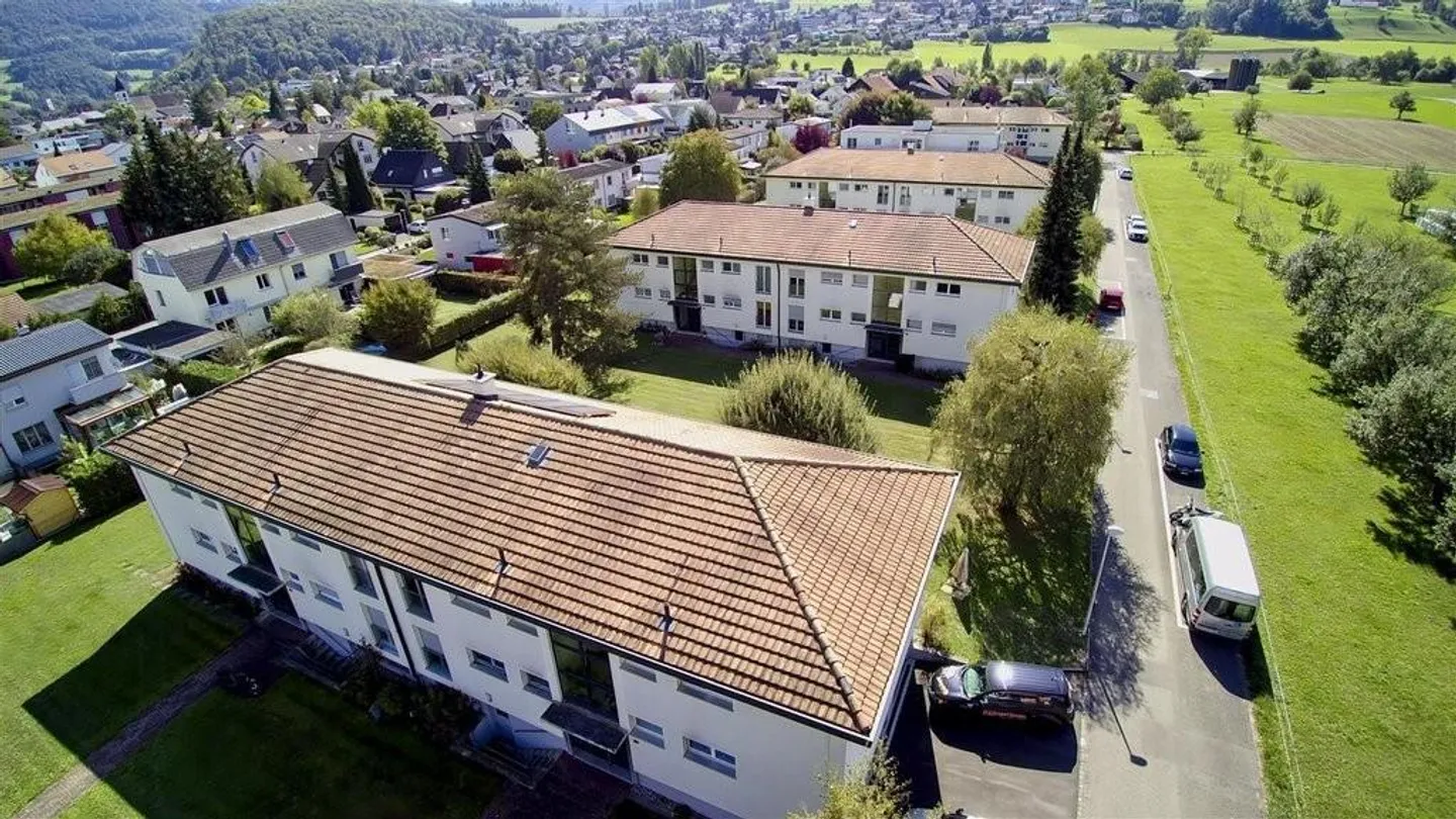 Appartement moderne de 3 pièces dans la verdure - Photo 4 sur 7
