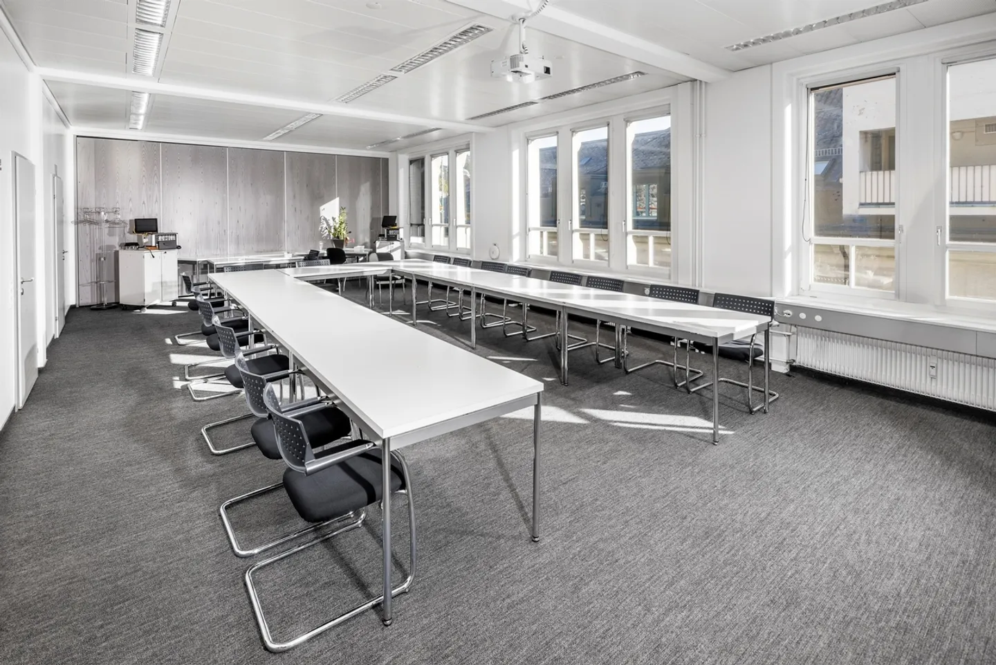 Zentrale Büroräumlichkeiten in St. Gallen - Foto 3 von 9