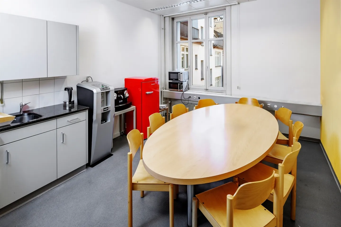 Zentrale Büroräumlichkeiten in St. Gallen - Foto 7 von 9