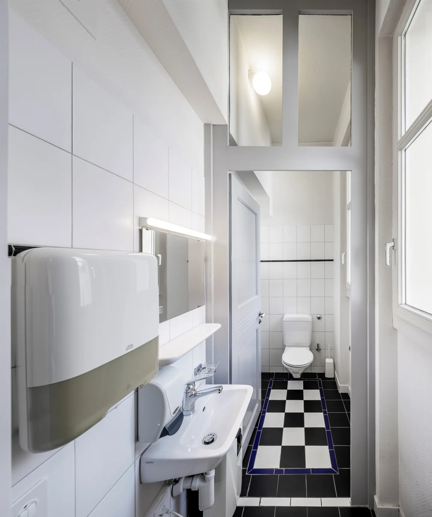 Zentrale Büroräumlichkeiten in St. Gallen - Foto 8 von 9