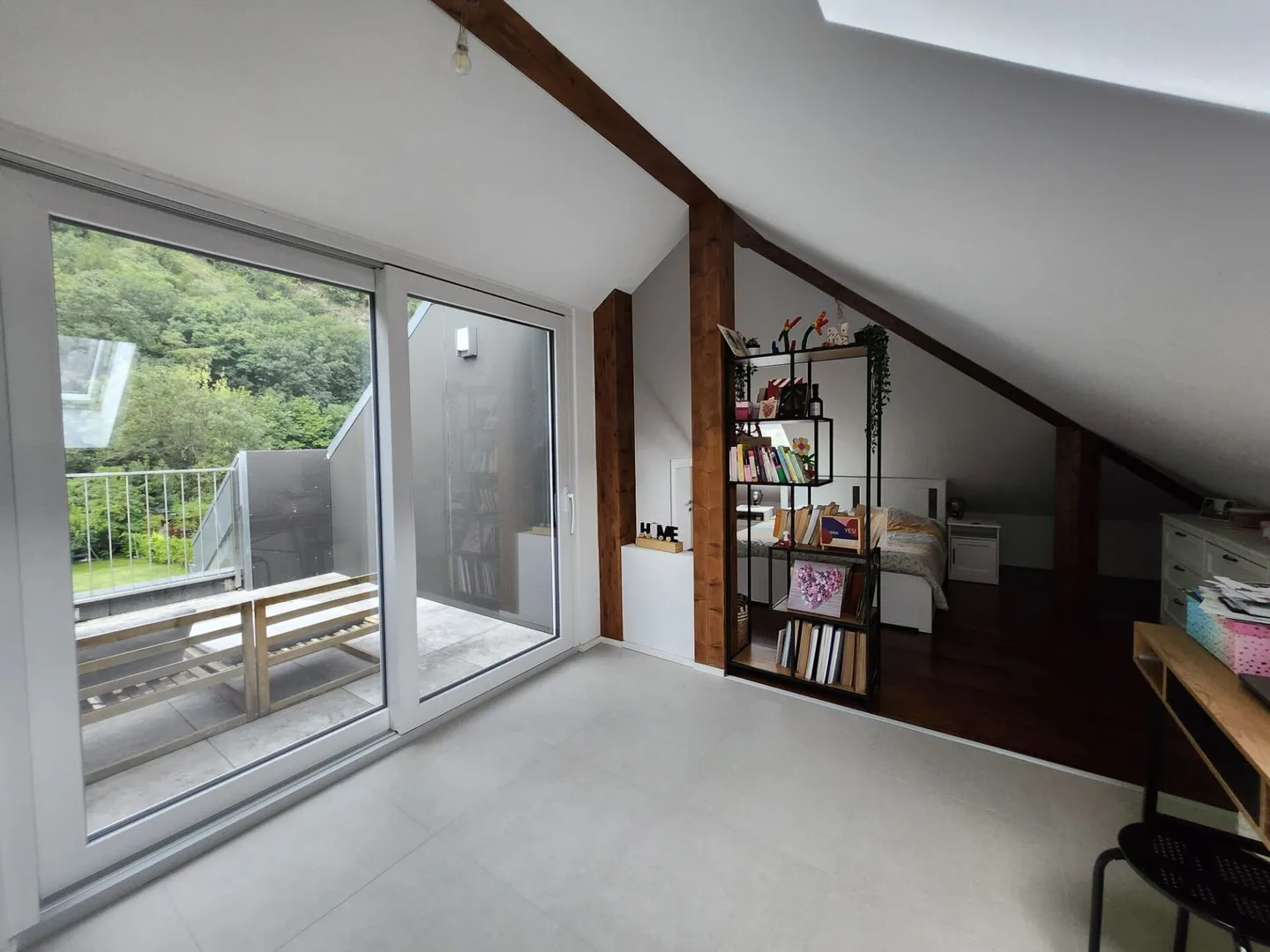 Gebäude mit 3 Wohnungen (2 Zwei-Zimmer-Wohnungen und 1 4,5-Zimmer-Wohnung) - Foto 6 von 23