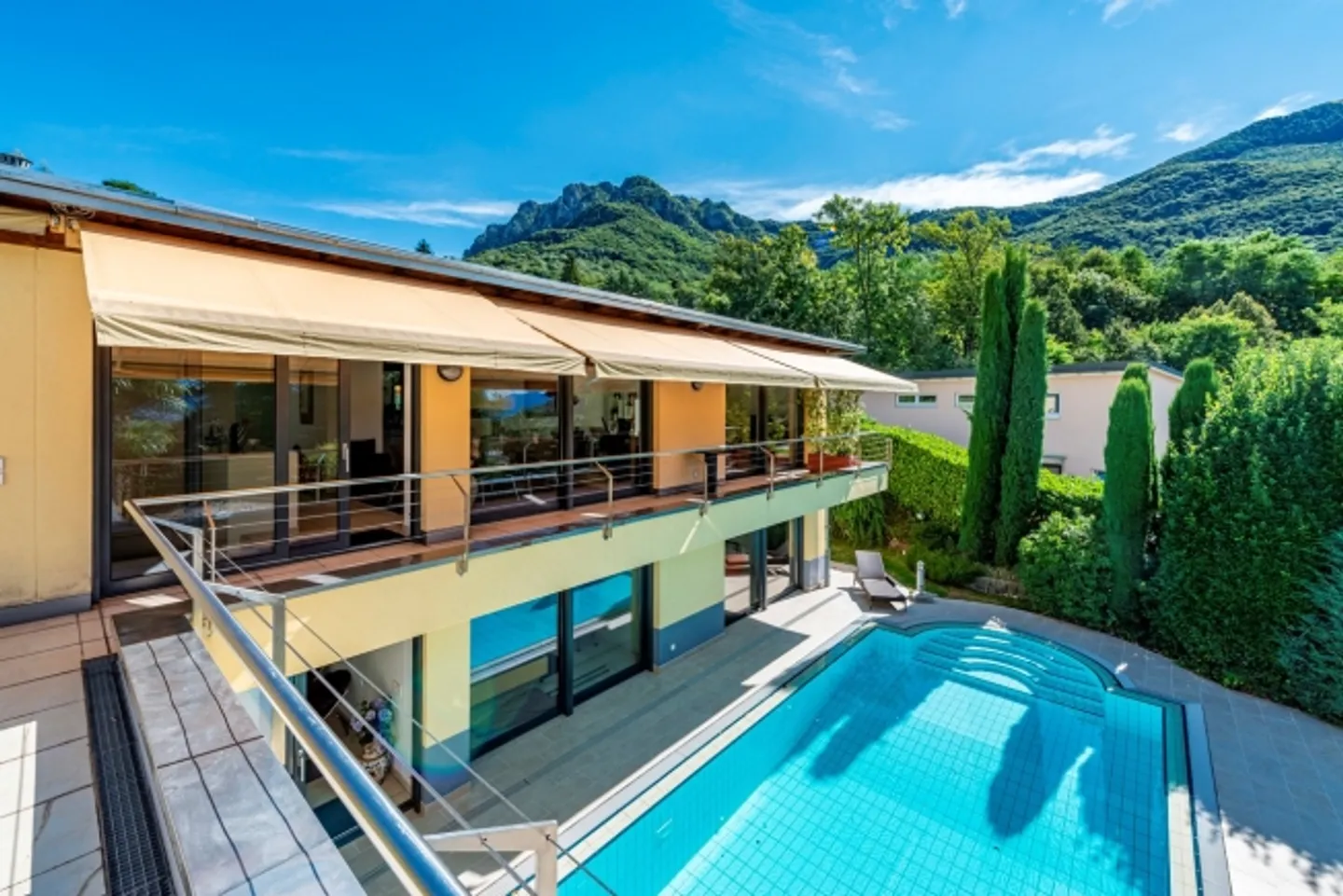 Elegant Villa with Pool in Villa Luganese - Photo 5 of 20