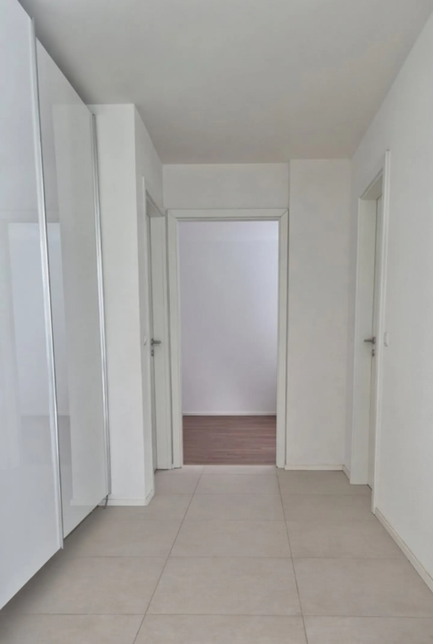Gebäude mit 3 Wohnungen (2 Zwei-Zimmer-Wohnungen und 1 4,5-Zimmer-Wohnung) - Foto 10 von 23