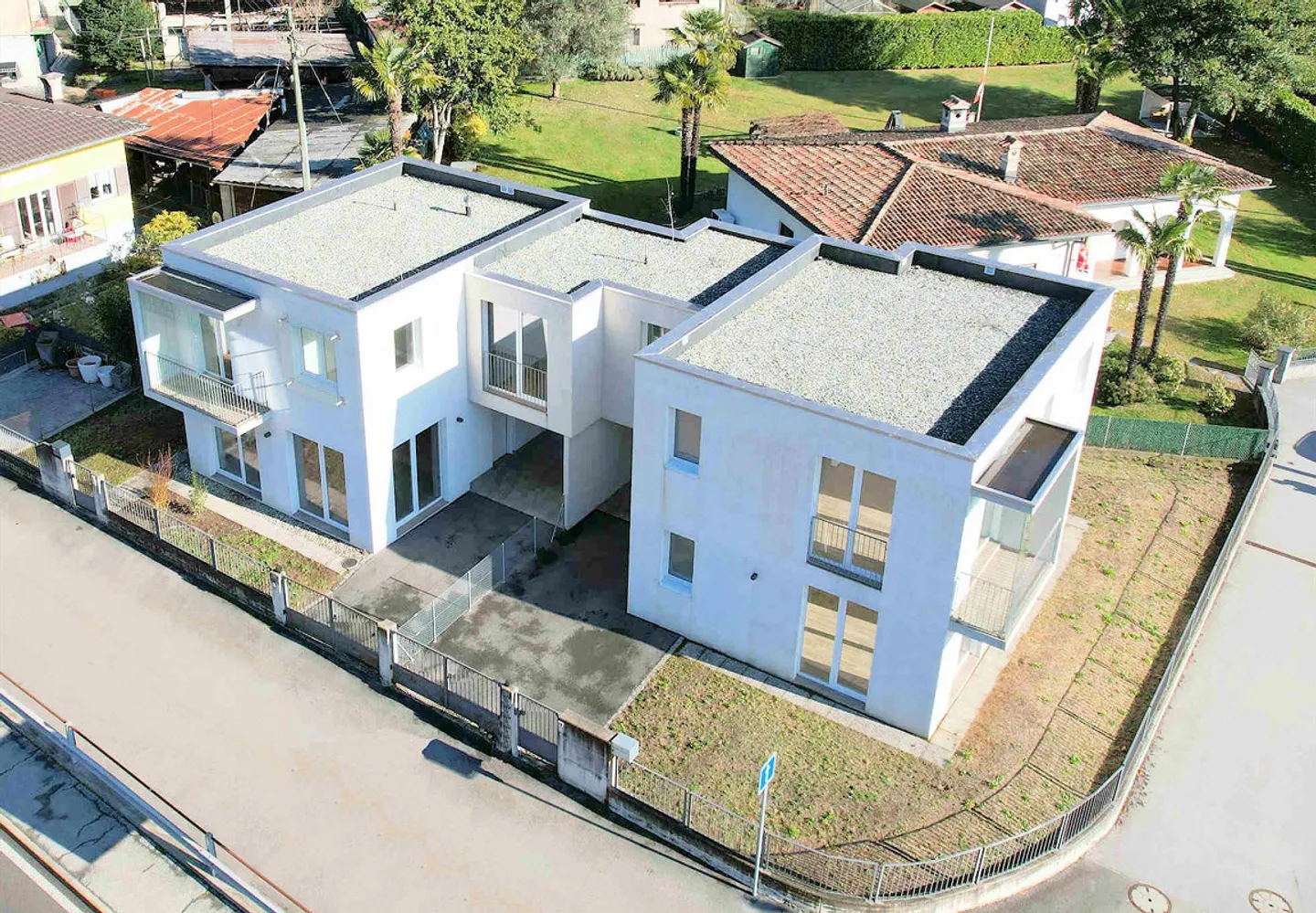 Villa moderne dans un emplacement confortable et stratégique - Photo 1 sur 20