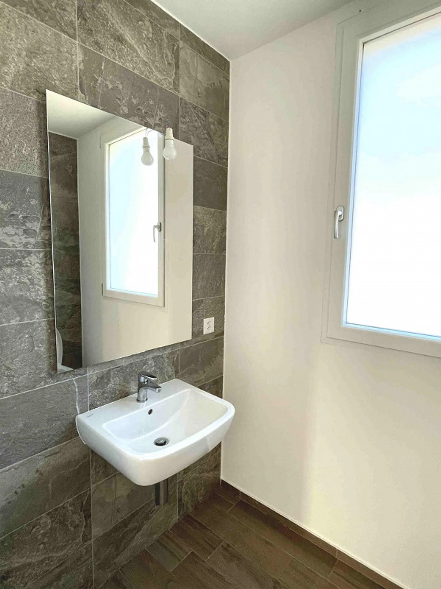 Villa moderne dans un emplacement confortable et stratégique - Photo 4 sur 20