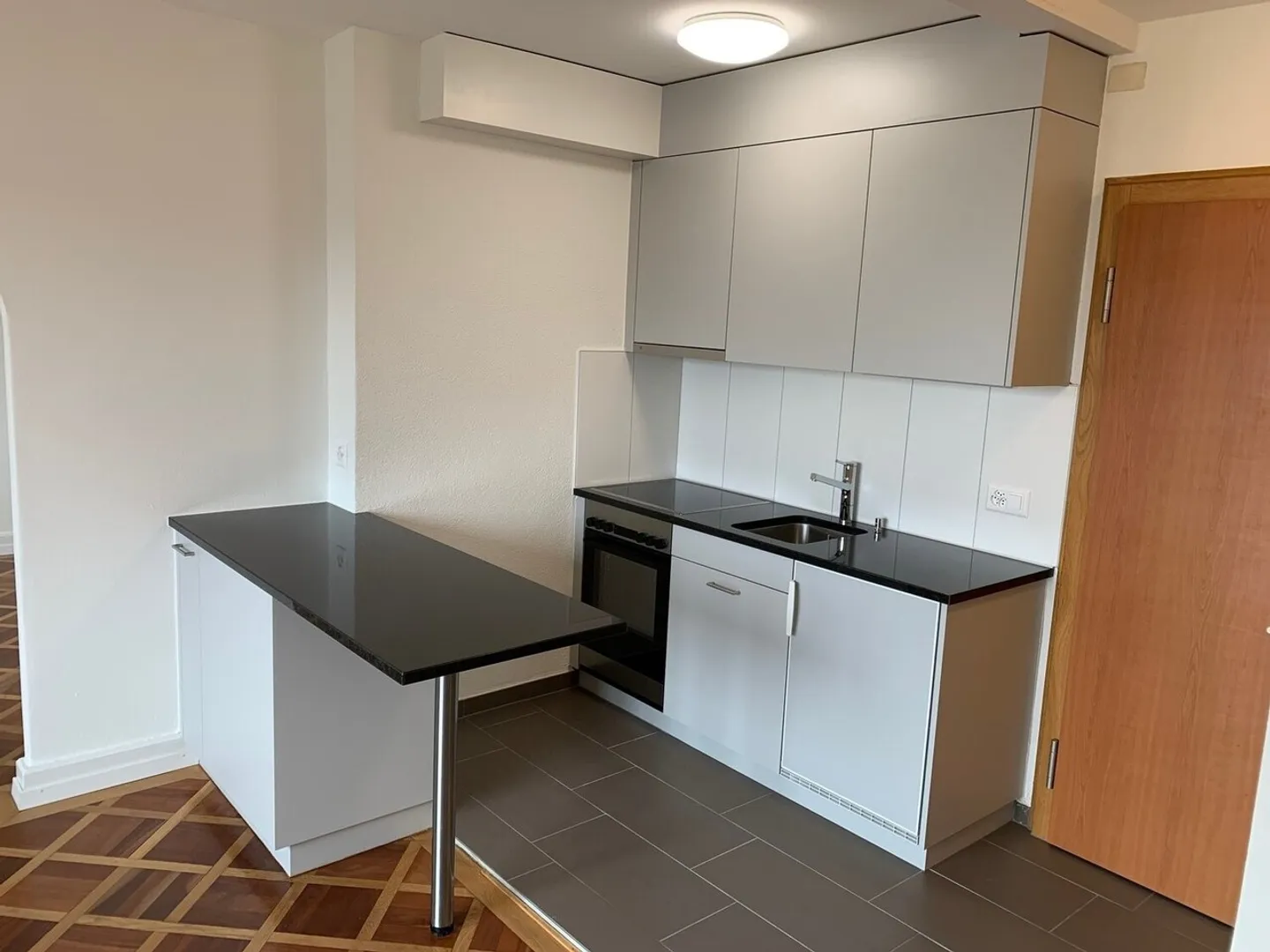 Joli logement de 1.5 picèces situé au centre-ville - Photo 3 sur 7