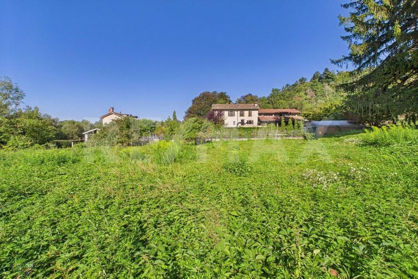 Terreno edificabile in una posizione verde e tranquilla a Tresa - Foto 9 di 13