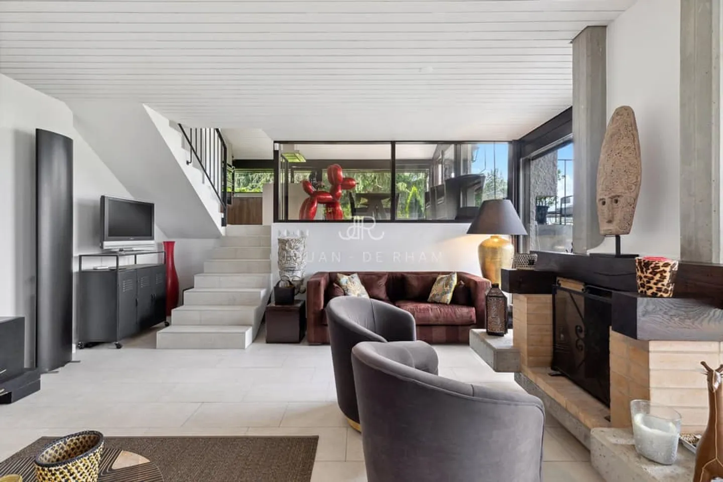 AVULLY: Magnificent renovated house with a view - Photo 5 of 11