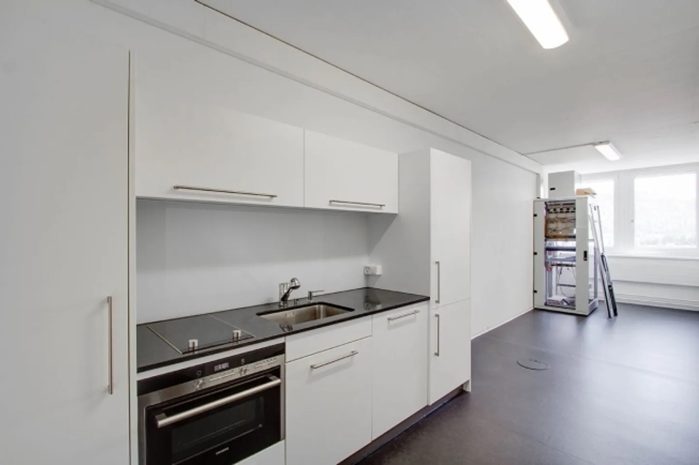 Your fully developed new office or practice location in the up-and-coming Spreitenbach - Photo 5 of 13