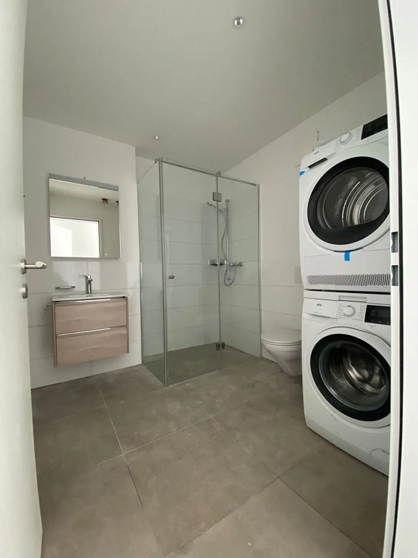 Bright & modern 2.5 room apartment with large balcony - Photo 3 of 5