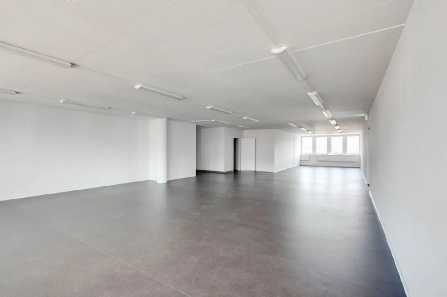 Your fully developed new office or practice location in the up-and-coming Spreitenbach - Photo 7 of 13