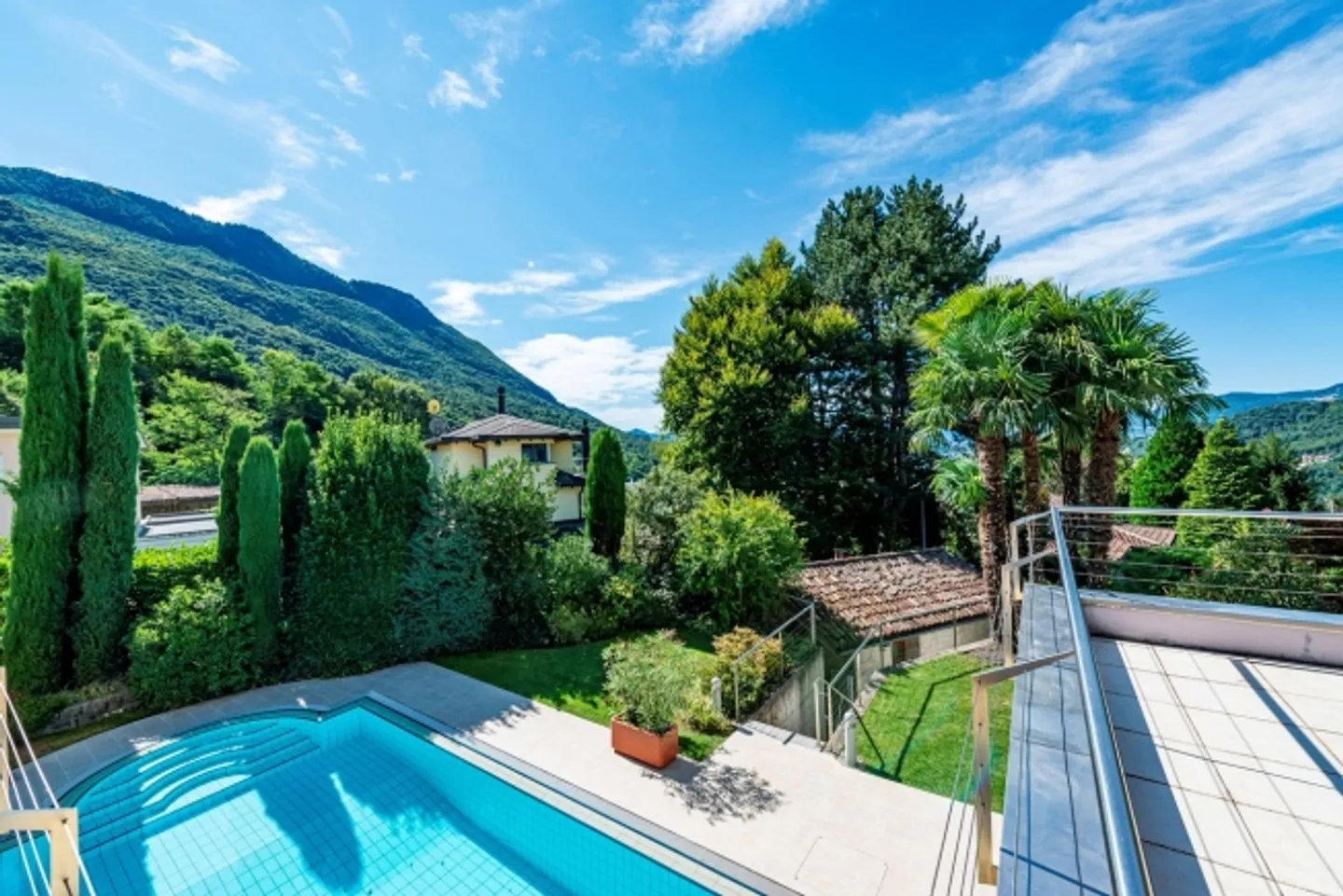 Elegant Villa with Pool in Villa Luganese - Photo 8 of 20