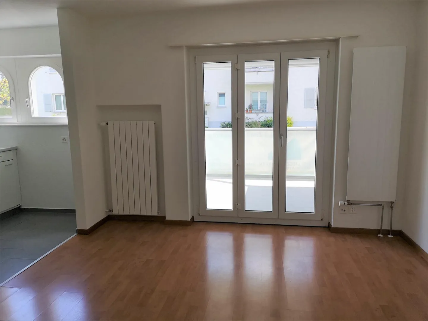 Appartement avec coin salon de jardin confortable - Photo 3 sur 10