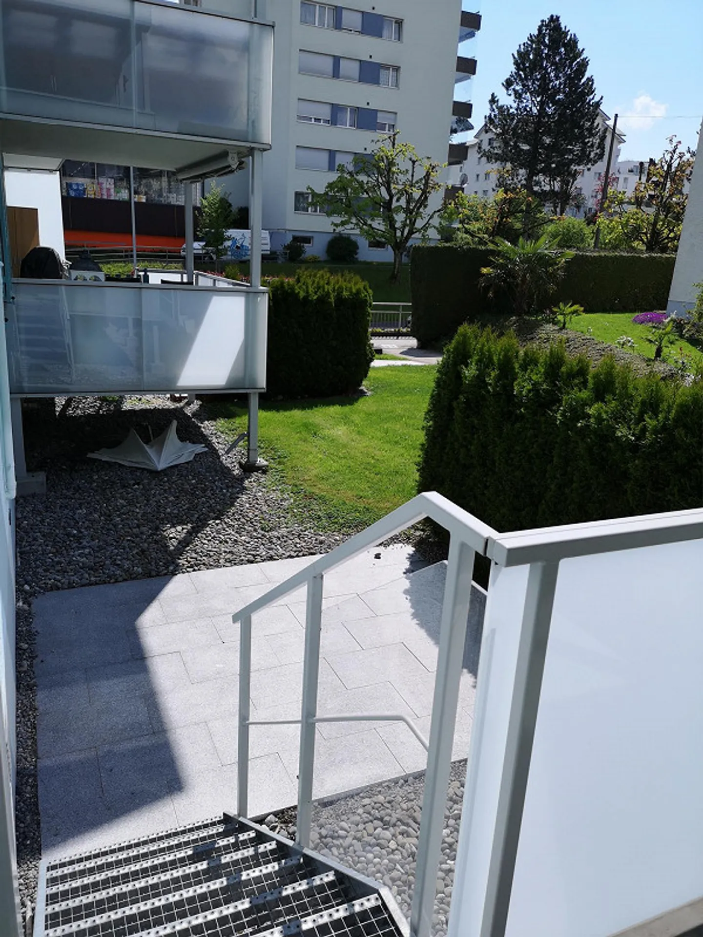 Appartement avec coin salon de jardin confortable - Photo 5 sur 10