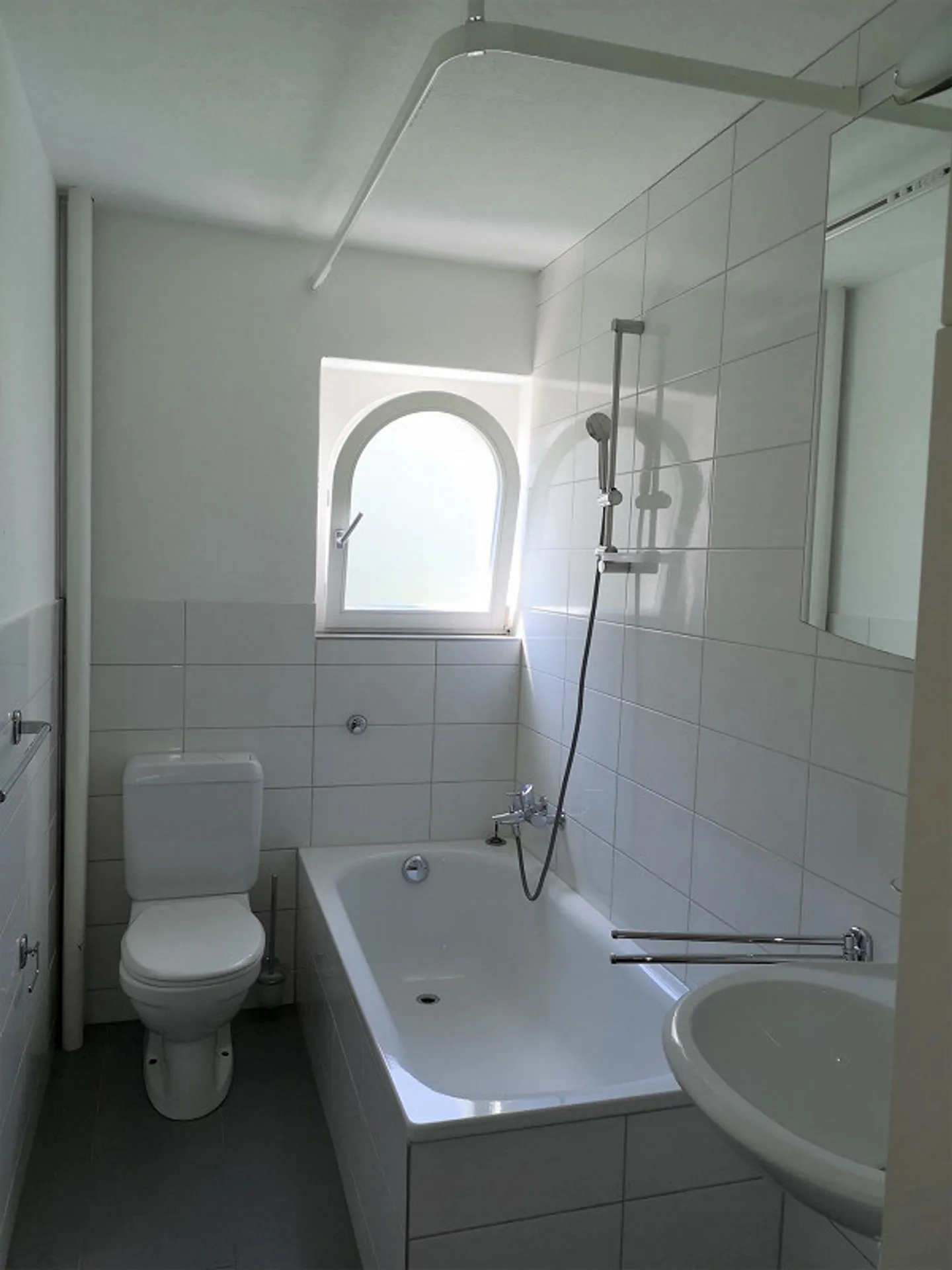 Appartement avec coin salon de jardin confortable - Photo 6 sur 10