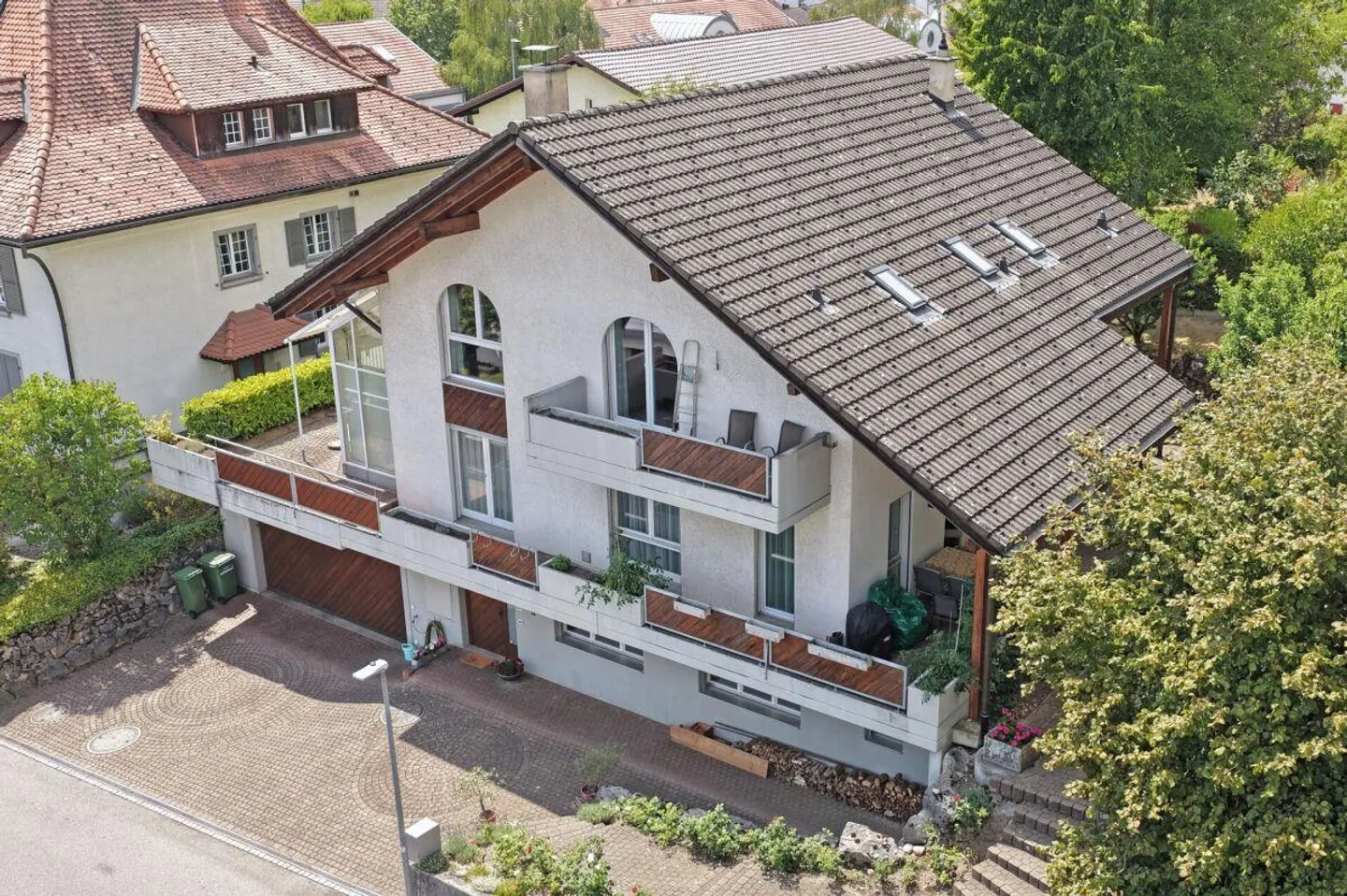 Spacious single-family home with garden in a popular residential area - Photo 1 of 16