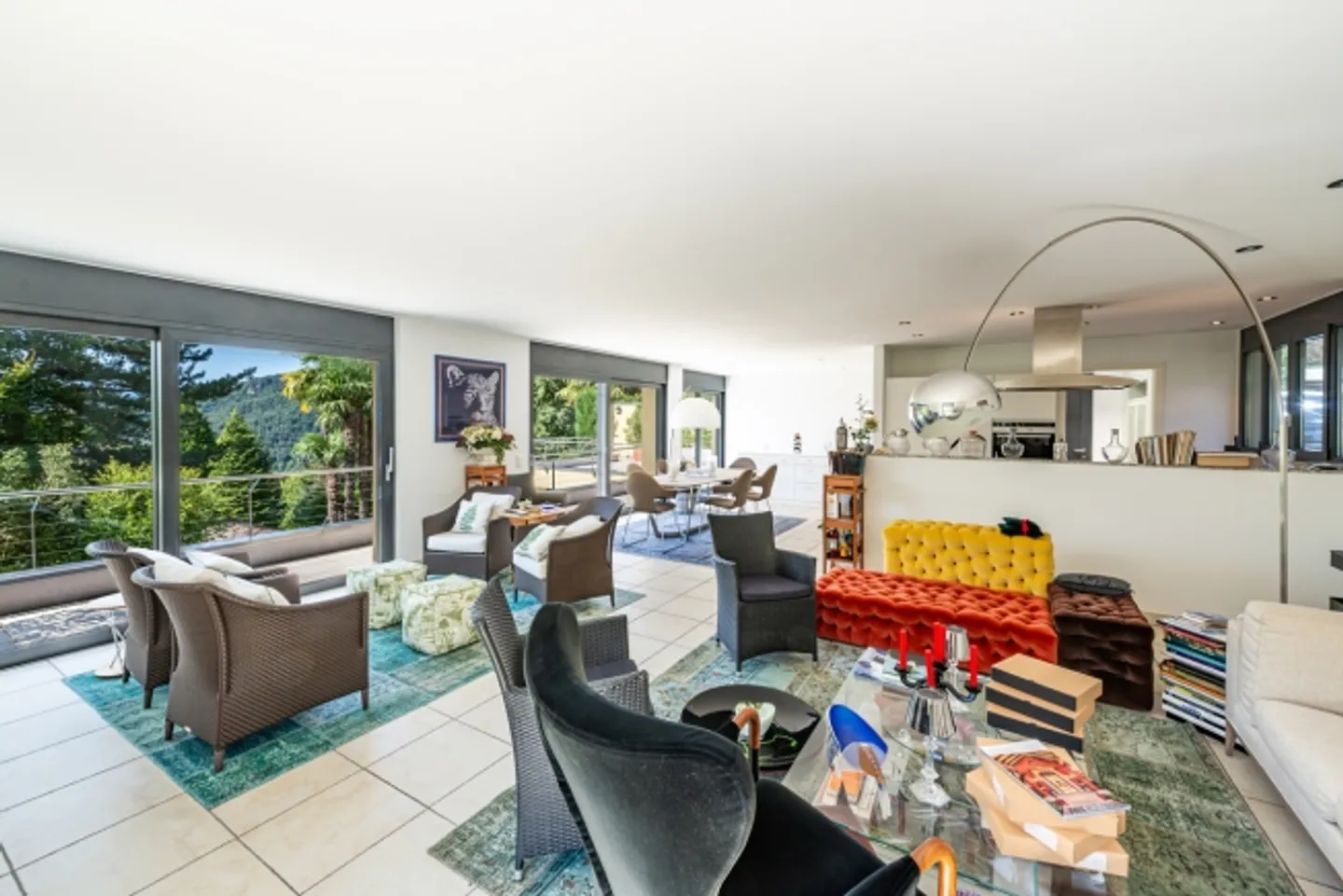 Elegant Villa with Pool in Villa Luganese - Photo 15 of 20