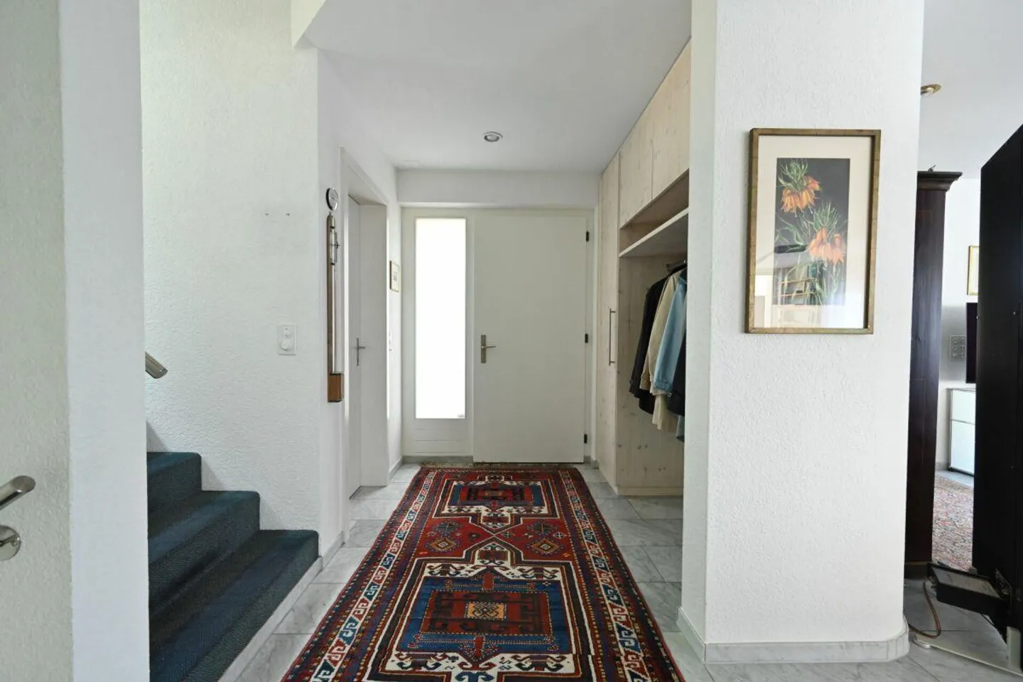 Spacious single-family home with garden in a popular residential area - Photo 3 of 16