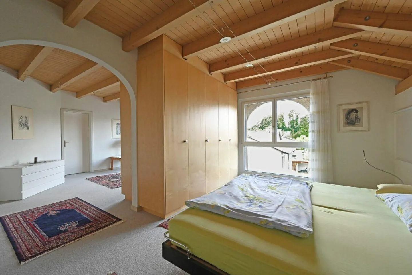 Spacious single-family home with garden in a popular residential area - Photo 8 of 16