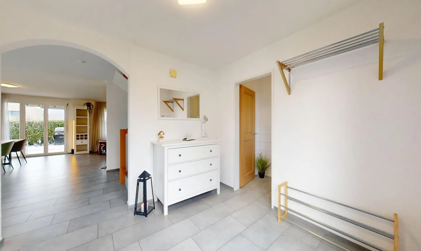 Einfamilienhaus mit privatem Garten - Foto 2 von 11